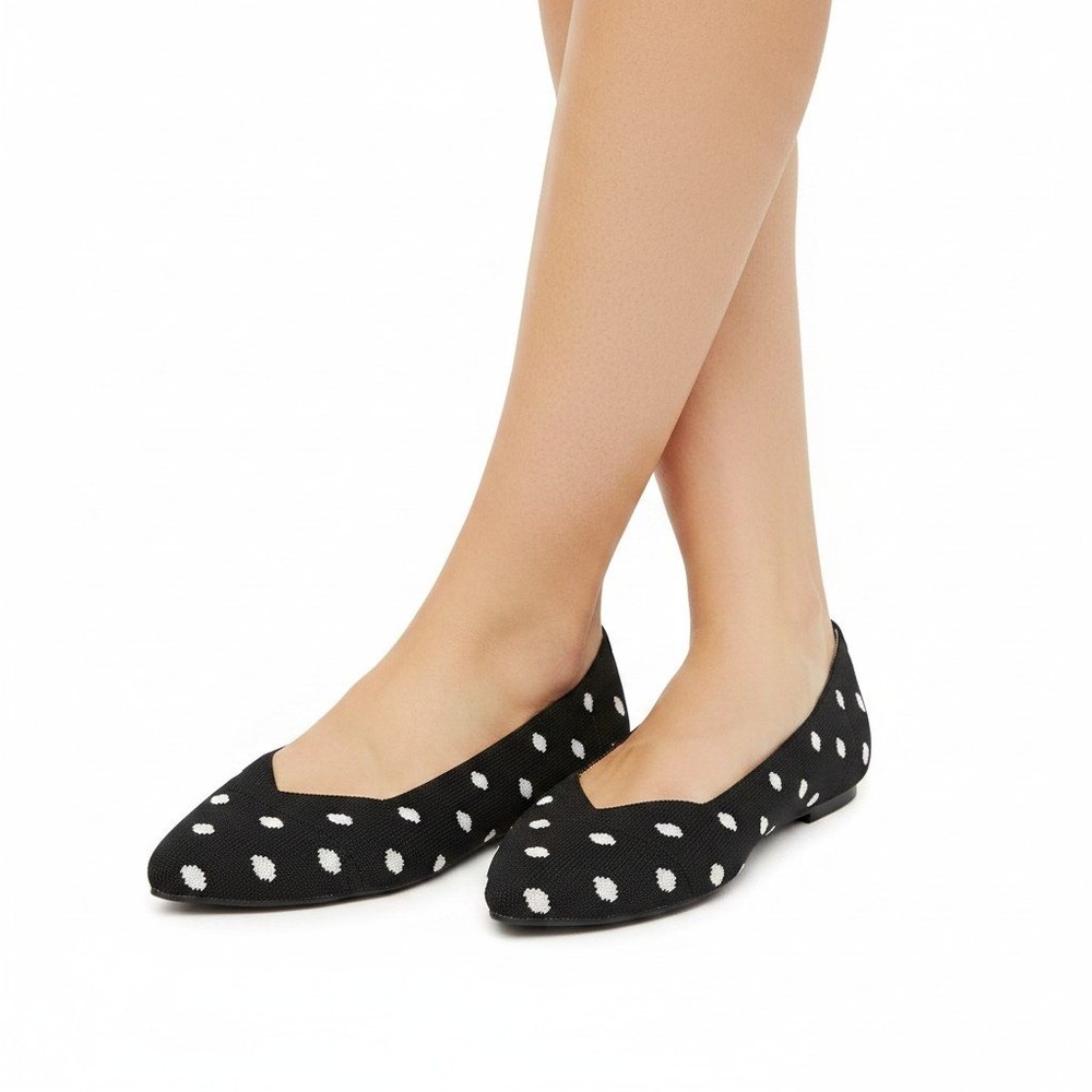 NWT Torrid Knit Pointed Toe Flat Black Polka Dot - 7
